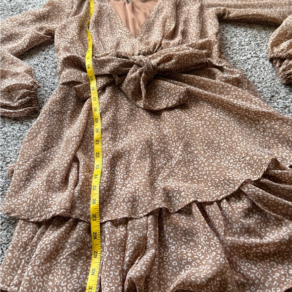 Japna Dress Animal print Small, there is a tie for the front flowy, underlay - Picture 7 of 10